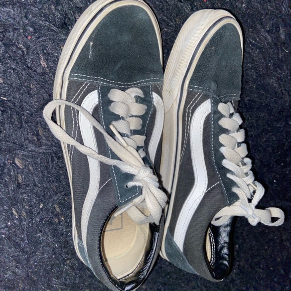 Vans - Picture 2 of 2